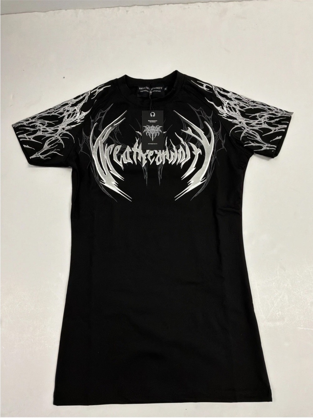 Breathedivinity void tech compression shirt, medium